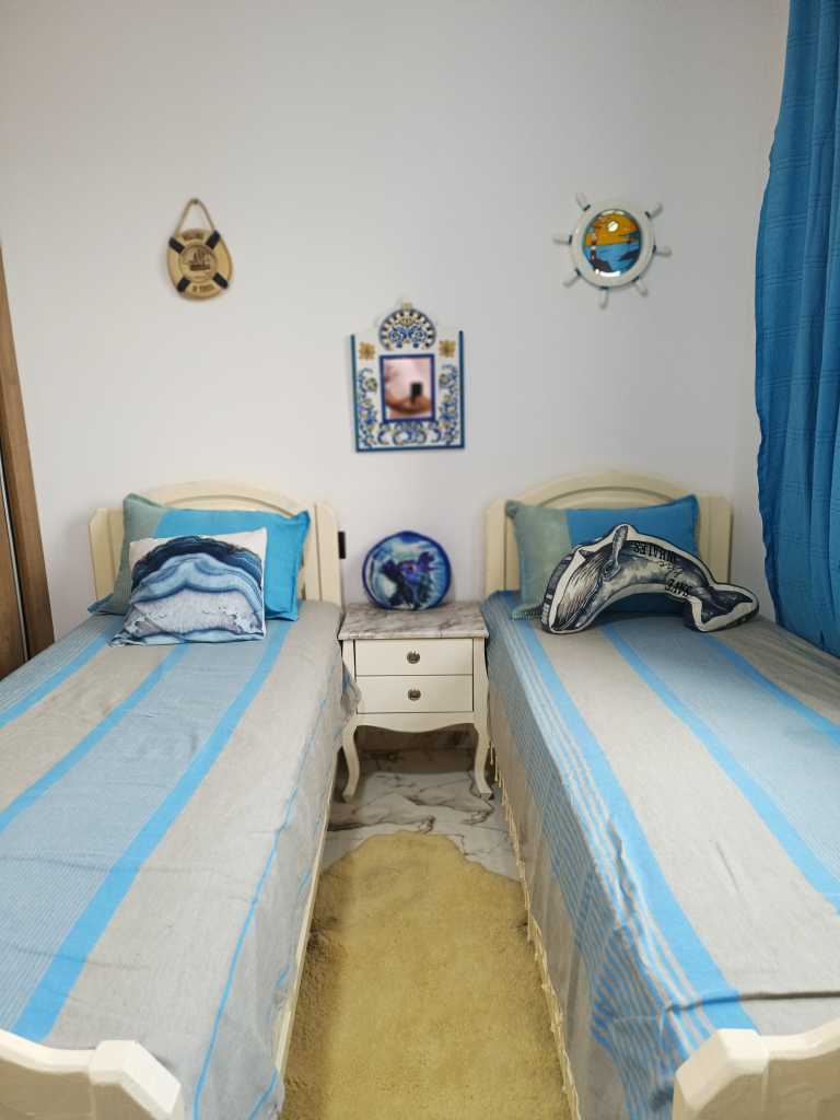 Photo 1 of 9