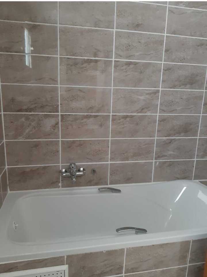 Photo 1 of 8
