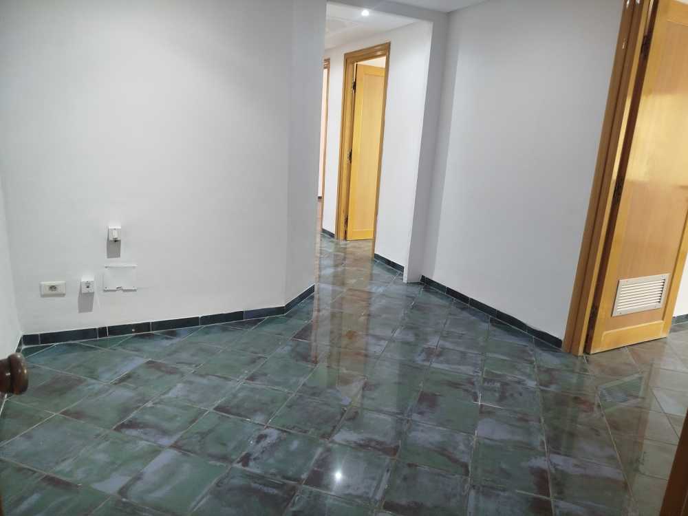 Photo 1 of 8