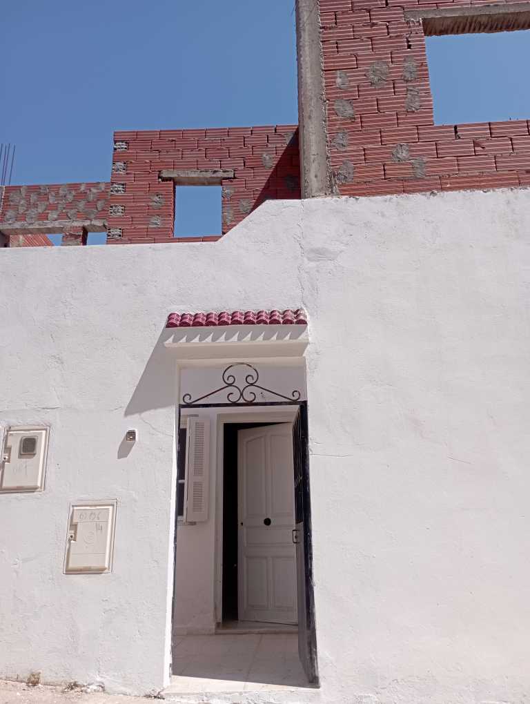 Photo 1 of 5