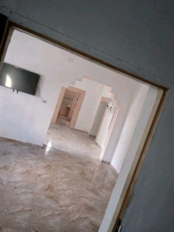 Photo 1 of 6