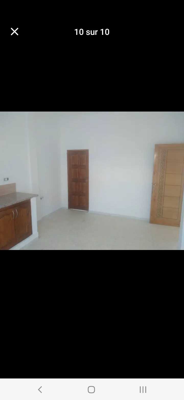 Photo 1 of 9