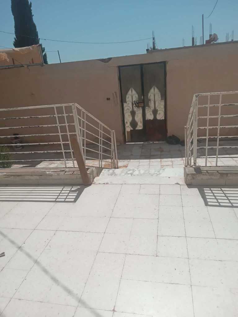 Photo 1 of 9