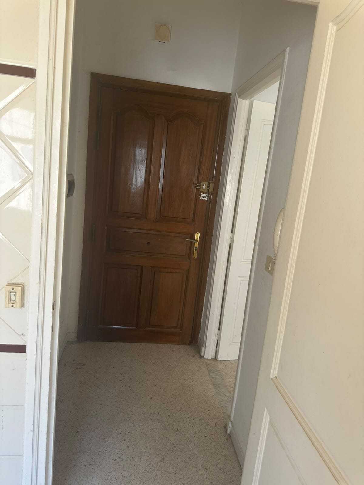 Photo 1 of 6