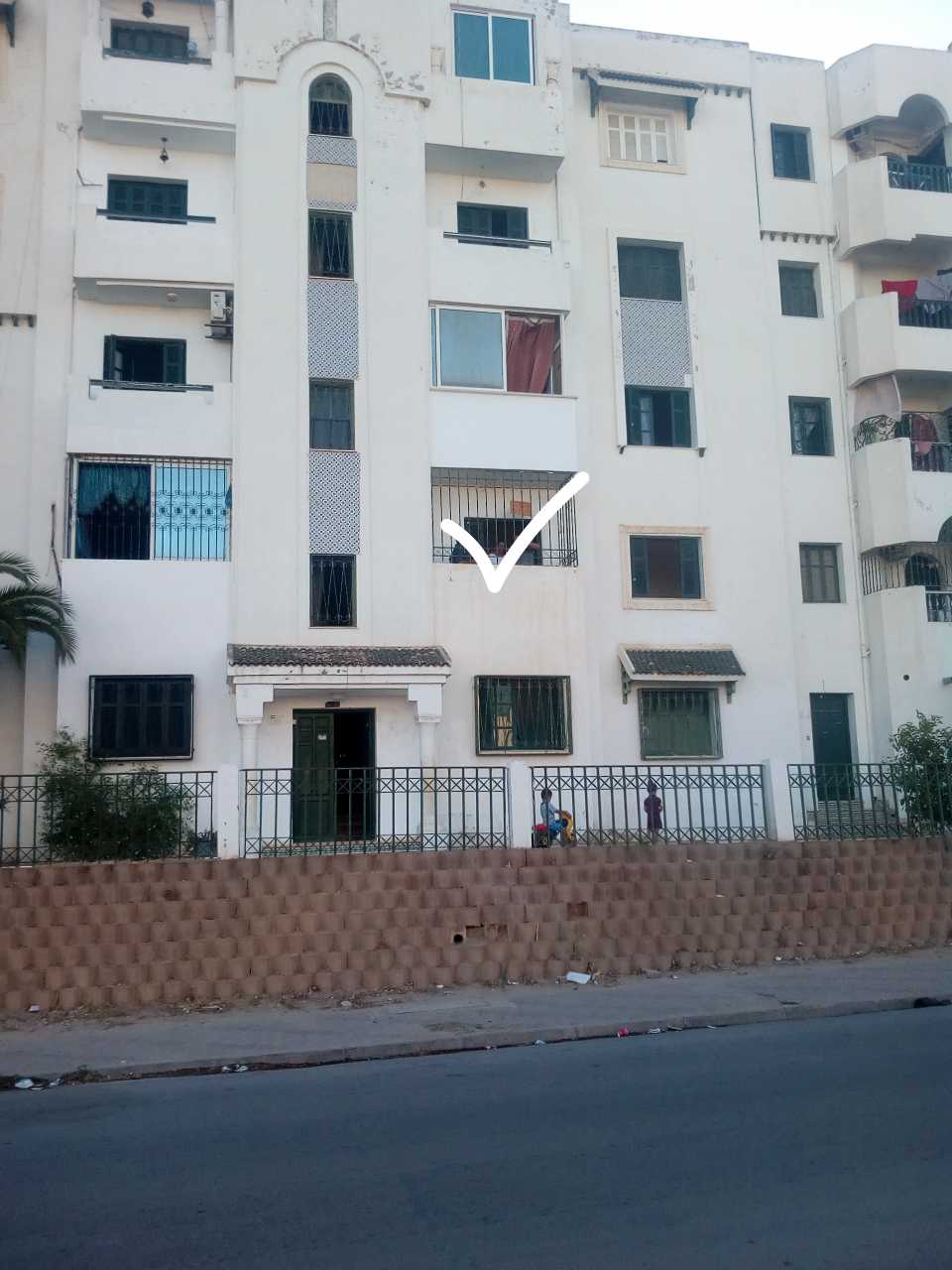 Photo 1 of 3