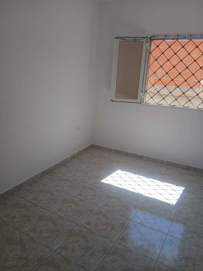 Photo 1 of 7